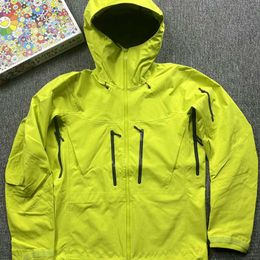 Mens Jackets Arc Designer Hooded jacket Hardshell Sv6 Outdoor Mountaineering Suit Beta Windproof Waterproof Outerwear Coats