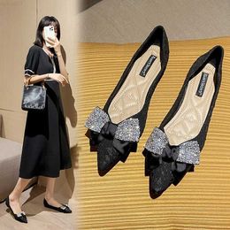 Dress Shoes Chic Crystal bow-knot moccasins femme sneaker shoes women 2021 pointed toe shallow loafers satin flats woman large size 34-43 L230724