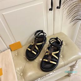 Designer Luxury Designer Women's Pool Pillow Comfort Sandals Iconic Patent Leather Canvas Black Gold Slippers