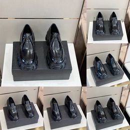 Designer-Kleiderschuhe für Herren, luxuriöse Schnallen-Loafer, schwarzes Lackleder, Plateau-Hochzeitsschuh, Herren-Business-Schuhe, Größe 39–44