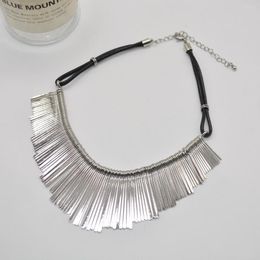 Pendant Necklaces Classic Exquisite Metal Tassels For Women Trendy Neck Chain Vintage Charm Necklace Delicate Korean Style Jewellery