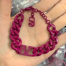 Woman V logo Charm Bracelets Letter V Gold Metal Chain Bracelet Designer Luxury cuff Jewelry Women Accessories 58902