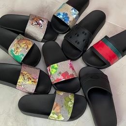 Designer slides Sandals Mens Woman Slider Slippers Blooms Flower Tiger Bee Luxury Canvas Flat Gear Bottom Summer Beach Rubber Sliders Slide Sandal