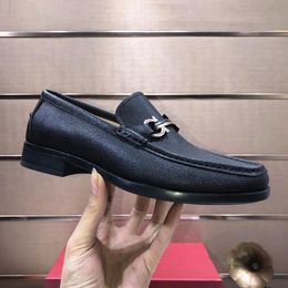 2023 Model Men Designer Loafers Shoes luxurious Italian Classics Gold Moccasins Dress Shoes Black Genuine Leather Office Wedding Walk drive Shoes Size 38-45