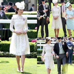 Vestido de renda sexy para mãe da noiva com mangas compridas Kate Middleton vestidos formais gola alta na altura do joelho vestidos para mães236a