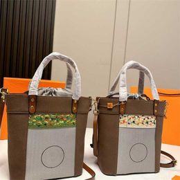 Luxurys Designer Bags Handbags Shoulder Crossbody bag Tote bags New Fashion Texture Canvas Multifunctional Portable Capacity Her Totebag Factory Sales