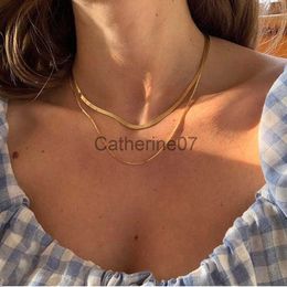 Pendant Necklaces IPARAM Fashion Simple Snake Chain Clavicle Choker Necklace for Women Retro Golden Chain Short Necklace Fashion Jewellery Gift J230809