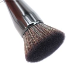 Makeup Brushes Vela. Yue professional mineral basic Makeup brush flat top Kabuki brush multipurpose cosmetics beauty tool Z230725