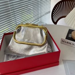 Дизайнерские женские металлические сумки бродяга с плечами модные облачные сумочки золотые серебряные мешки сцепления