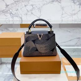 Designer Bag Tote Luxury Shoulder Tote bag Leather nylon women's makeup tote bags Messenger crossbody