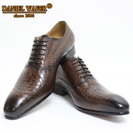 Dress Shoes Luxury Men Oxford Snake Skin Prints Classic Style Leather Coffee Black Lace Up Pointed Toe Formal 230725