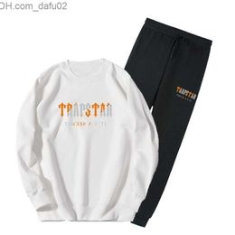 Men's Tracksuits Autumn Winter Fashion MenS WomenS Sports Suits Lette Print Hoodie Set Couples Tracksuit Crew Neck Sweatshirt Sweatpants Suit 220813 Z230725