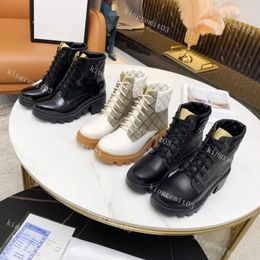 Designer Martin Desert Boots Scarpe alla caviglia con tacco alto in vera pelle Stivali da donna Diamond Vintage Print Shoes Classic Lace Up 34-40