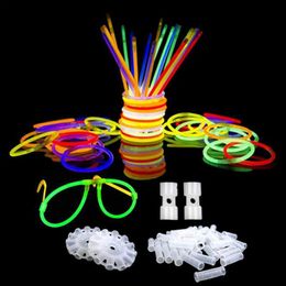 LED Light Sticks 100pcs Glow Fluorescence Party Supplies Necklaces Bracelets For Neon Decorations Halloween Wedding Decor 230724