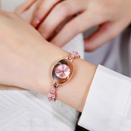 Guarda Womens Fashion Modem orologi di alta qualità Designer di lusso a battery Waterproof 20mm orologi