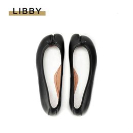 Dress Shoes Women Genuine Leather Flat Shoes Summer Split Toe Tabi Shoes Lady Balletcore Brand Designer Shoes White Ninja Tabi Shoes 230724