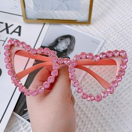 Sunglasses Mosengkw 2023 Trendy Heart Rhinestone Vintage Candy Colour Women Party Eyewear