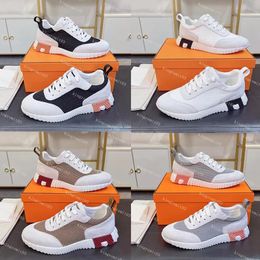 New Product 2024 Designer Bouncing Sneaker Suede Casual Shoes Trainers Breathable Patchwork Mesh Running Shoe Women Men Bounce Sneaker Nonslip Rubber Flat Shoe Wit