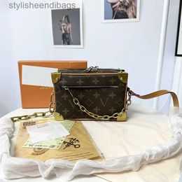 Знаменитая дизайнерская сумка роскошная сумка для плеча сумки для кросс -кубика пакет женщин высококачественная кожаная сумка классическая пакета с печеной дамой металлическая цепная сумка винтажная сумка стильные эндуибаги