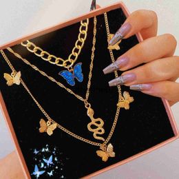 Pendant Necklaces 2022 New Creative Simple Temperament Women's Necklace Lovely Atmosphere Blue Butterfly Snake Necklace 3-piece Set J230725