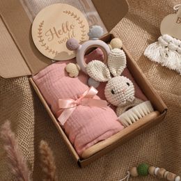 Gift Sets Hello Baby Gift for borns Wooden Milestone Card Baby Accessories for Babies Comb Handell BPA FeerTeether Bath Set 230720