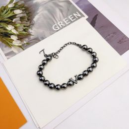 Necklace Europe America Fashion Beads Chain Necklace Bracelet Men Women Silvercolour Metal Engraved V Letter Pearls Jewellery Sets M0996A M0