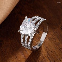 Cluster Rings Ladies Heart-Shaped Zircon Three-Row Ring Quality Wide-Face Wedding Platinum-Plated High-Quality Fashion Accessories