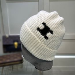 Beanie Black Beanies Designer Skull Caps for Womens Men Jacquard Winter Outdoor Hat Head Warm Cashmere Kn