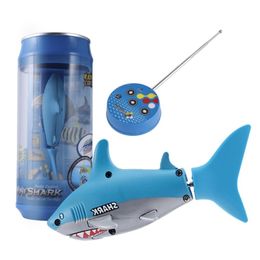 Electric/RC Boats Mini RC Submarine 4 CH Remote Small Sharks With USB Remote Control Toy Fish Boat Christmas Gift for Children Kids 230724