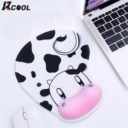 Cartoon Cow Mouse Pad Ergonomic Deskpad Cute Mouse Pad with Wrist Rest Laptop Computer Desk Mat Anti Slip Desk Table Mat