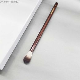 Makeup Brushes Home>Product Center>Precision Makeup brush>Small Chalk>High Brightness Cosmetic Tools Z230726