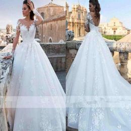 Romantico elegante avorio pieno pizzo abiti da sposa 2019 Sheer Neck maniche lunghe una linea di tulle abiti da sposa corsetto indietro Weddin243T