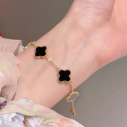 Clover Bracelet Designer Jewlery Gold Bracelets for Woman Luxury Silver Four Leaf Charm Braclet Girls Friends Gifts Fn20