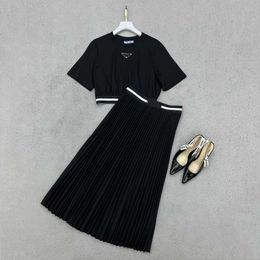 Summer women's round neck short high waist short sleeve compression pleated loose long skirt set skirt, acrylic fabric soft and comfortable, casual fashion.