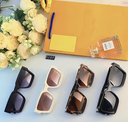 Luxe Square Sunglasses Women Men Frame Fashion Colourful Vintage Square Eyewear Gafas De Sol