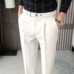 2022 Vintage Gentleman Elegant Dress Pants Mens Beige Slim Fit England Cropped Pants With Belt White Trousers Office Party Khaki174j