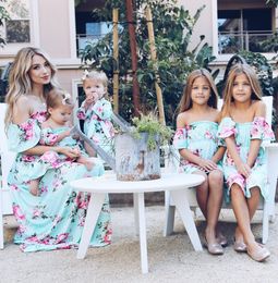 Family Matching Outfits Off Shoulder Mother and Daughter Dress Mommy Me Clothes Mum Floral Mom Baby Look Vestido 230724