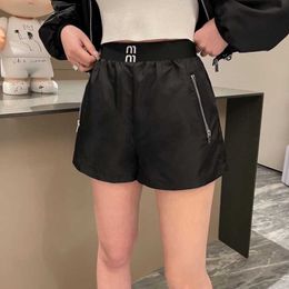 Miui New Womens Shorts Fashion 23ss Ribbon Letter Nylon Casual Pants Designer Pants Straight Shorts Outdoor Loose Sweatpants