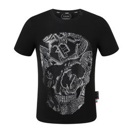 PLEIN BEAR T SHIRT Mens Designer Tshirts Brand Clothing Rhinestone PP Skulls Men T-SHIRT ROUND NECK SS SKULL Hip Hop Tshirt Top Tees 16534