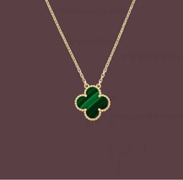 Fashion Pendant Necklaces for women Elegant 4/Four Leaf Clover locket Necklace Highly Quality Choker chains Designer Jewellery 18K Plated