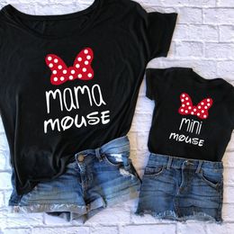 Family Matching Outfits Family Tshirts Fashion mommy and me clothes baby girl clothes MINI and MAMA Fashion Cotton Family Look Mom Mother kids Clothes 230725