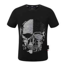 PLEIN BEAR T SHIRT Mens Designer Tshirts Brand Clothing Rhinestone PP Skulls Men T-SHIRT ROUND NECK SS SKULL Hip Hop Tshirt Top Tees 16489