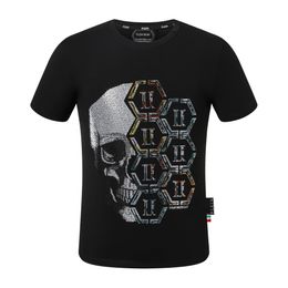 PLEIN BEAR T SHIRT Mens Designer Tshirts Brand Clothing Rhinestone PP Skulls Men T-SHIRT ROUND NECK SS SKULL Hip Hop Tshirt Top Tees 16525