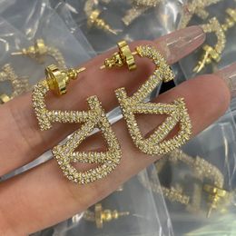 Woman V logo Stud Earrings letter V gold love Internet celebrity Hoop Earing Designer Pearl Orecchini Luxury Women big Earings Jewellery 45