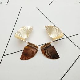 Stud Earrings Exaggerated Texture Fashionable Temperament Celebrity Street Po Geometric Retro Court Metal Female F68-2