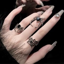 Wedding Rings Gothic Punk Black Zircon Animal Spider Finger Rings for Women Creative Vintage Insect Rings Halloween Cool Stuff Party Jewelry 230726