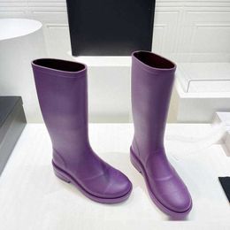 Случайные туфли в 2020 году красочные дождевые ботинки Xiangjia - это мягкие, а клейкие удобные маленькие сладкие картофельные сеть красного цвета и такого же типа дождевых ботинок