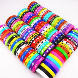 Pacote de pulseiras com 100 unidades Multicolor Elasticidade Jesus Cross Crânio Paz Borboleta Etc Estilo Punho de Pulso Pulseiras de Silicone para Homem e Mulher 230726