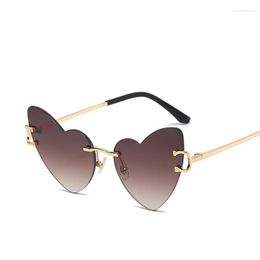 Sunglasses Fashion Love Heart Rimless Personality Frameless Cut-Edge Eyeglasses Sun Shades Glasses Eye Decoration