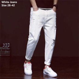 Men's Jeans Ripped White Denim Distressed Mens Pants Cowboy Holes Black Fashion Plus Size 42 40 38 Ankle Length Trousers Big Loose Jeans L230724